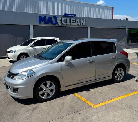 NISSAN TIIDA 1.8 SL 16V FLEX 4P AUTOMÁTICO NISSAN TIIDA 1.8 SL 16V FLEX 4P AUTOMÁTICO